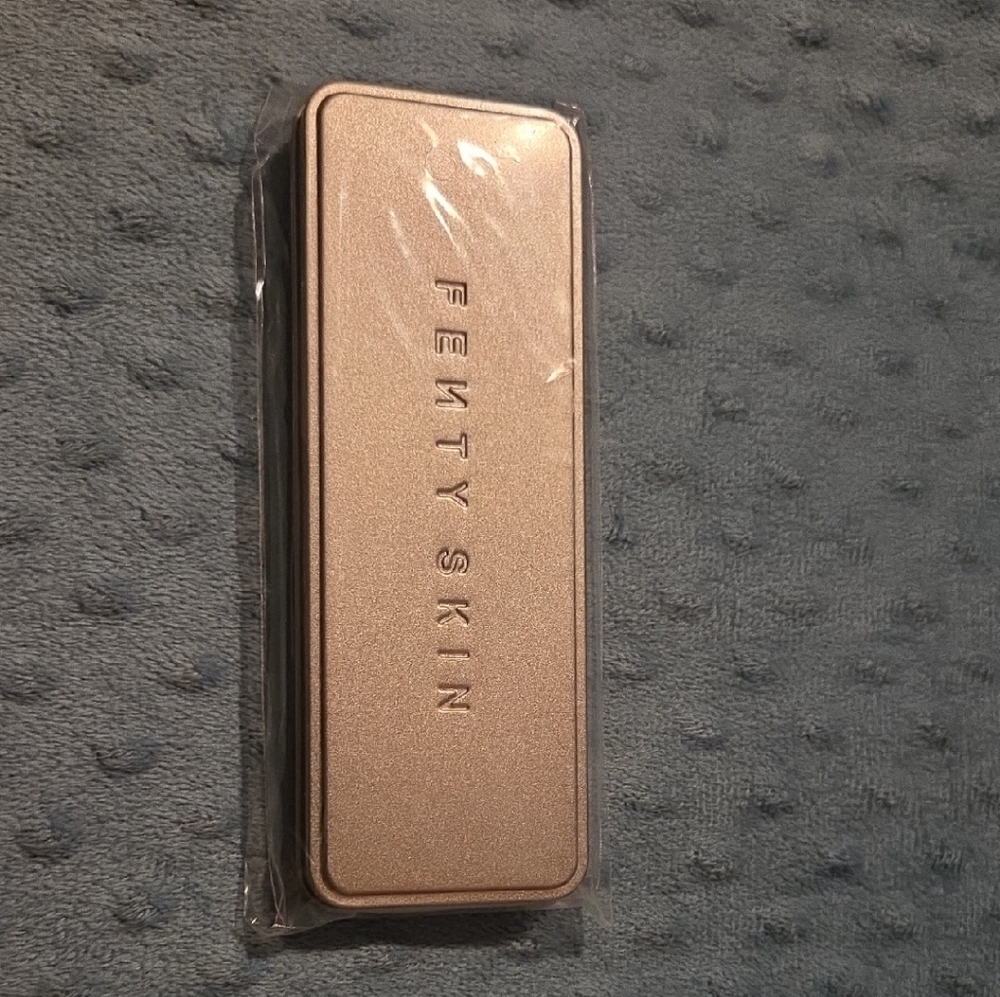 Fenty Eye Mask